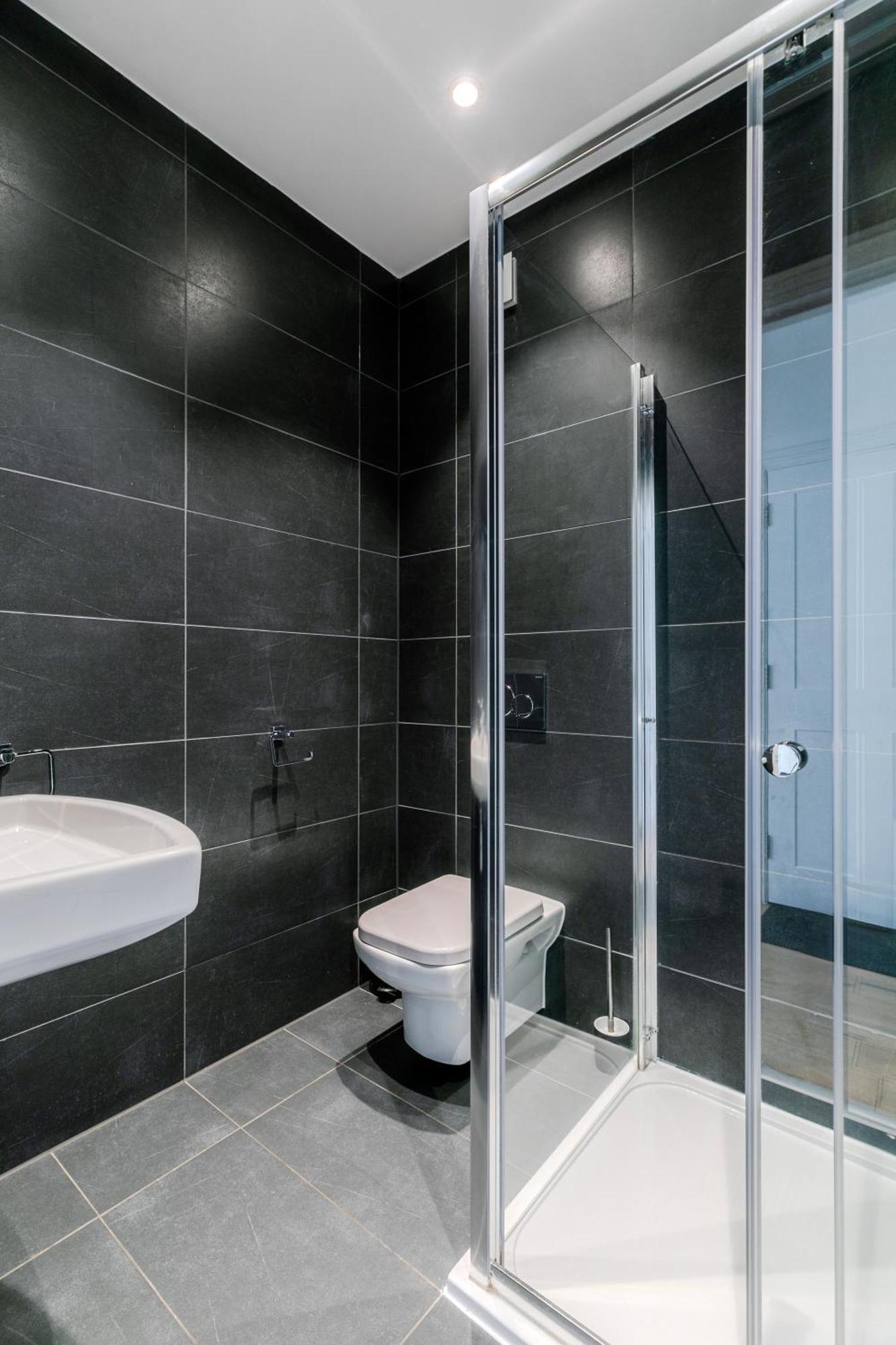 Regent's Park & Baker Street Modern Apartments! London