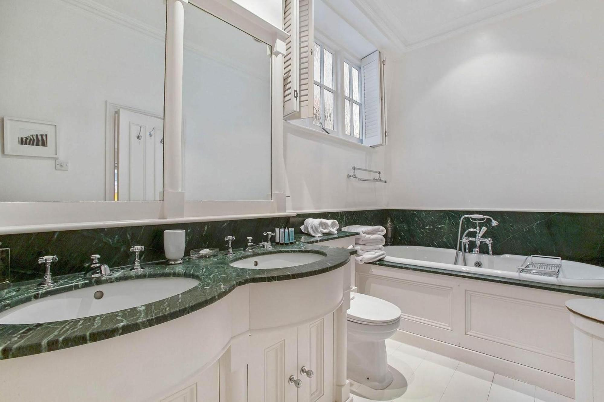 White House Mews Holiday home London