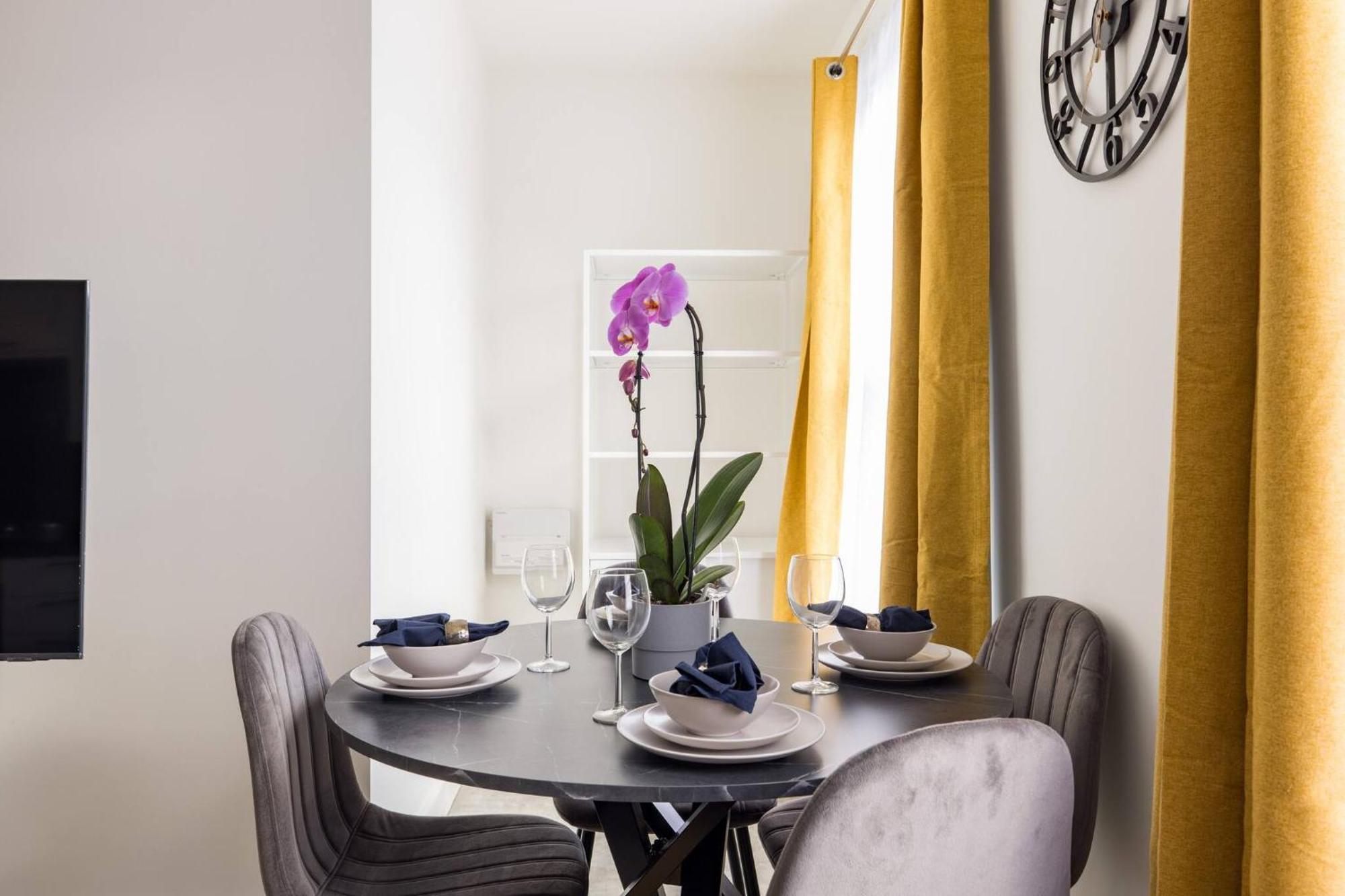 Wild Roses Serviced - Chelsea Apartamento *