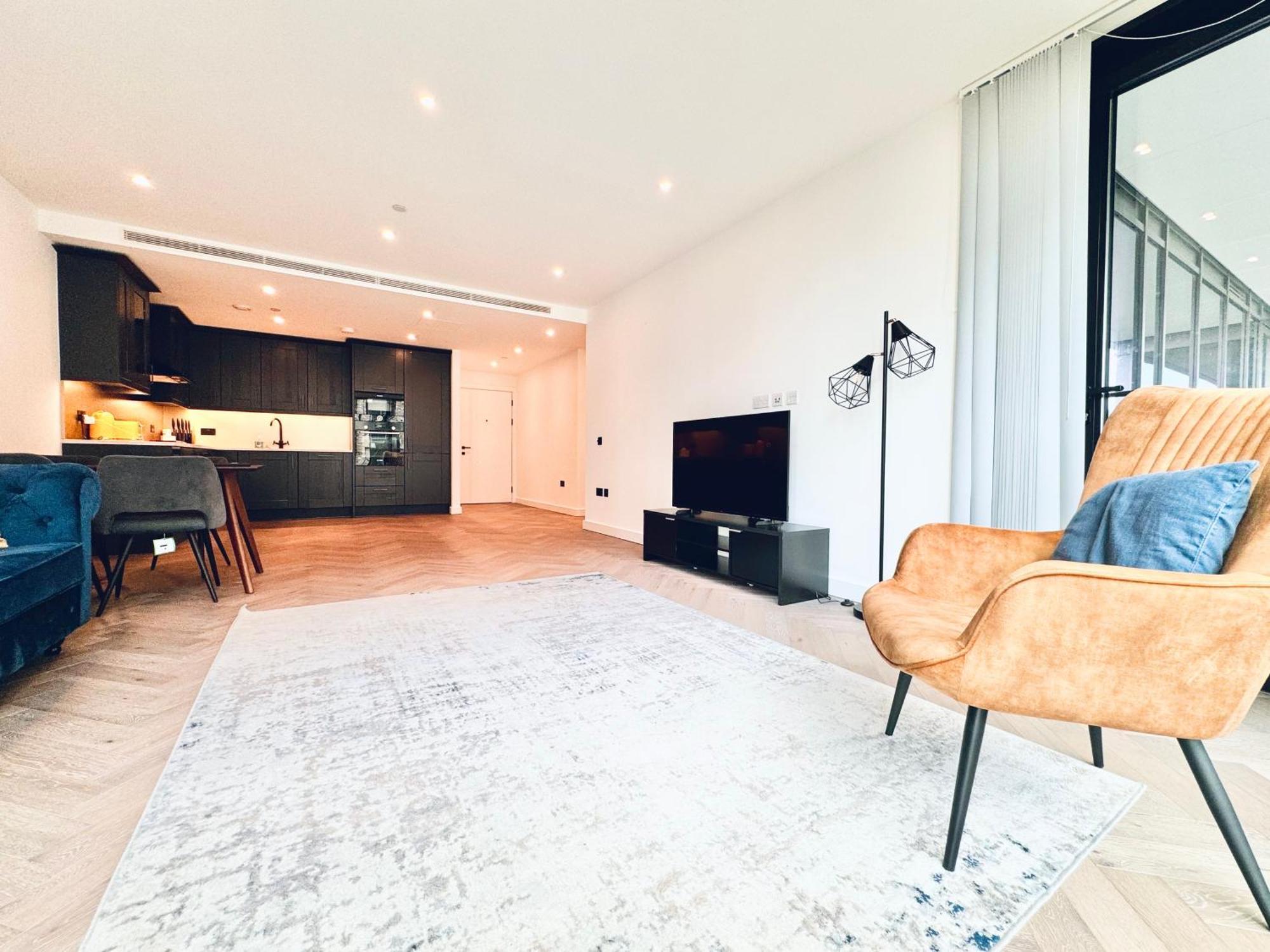 A Luxury Flat Near Tower Bridge London