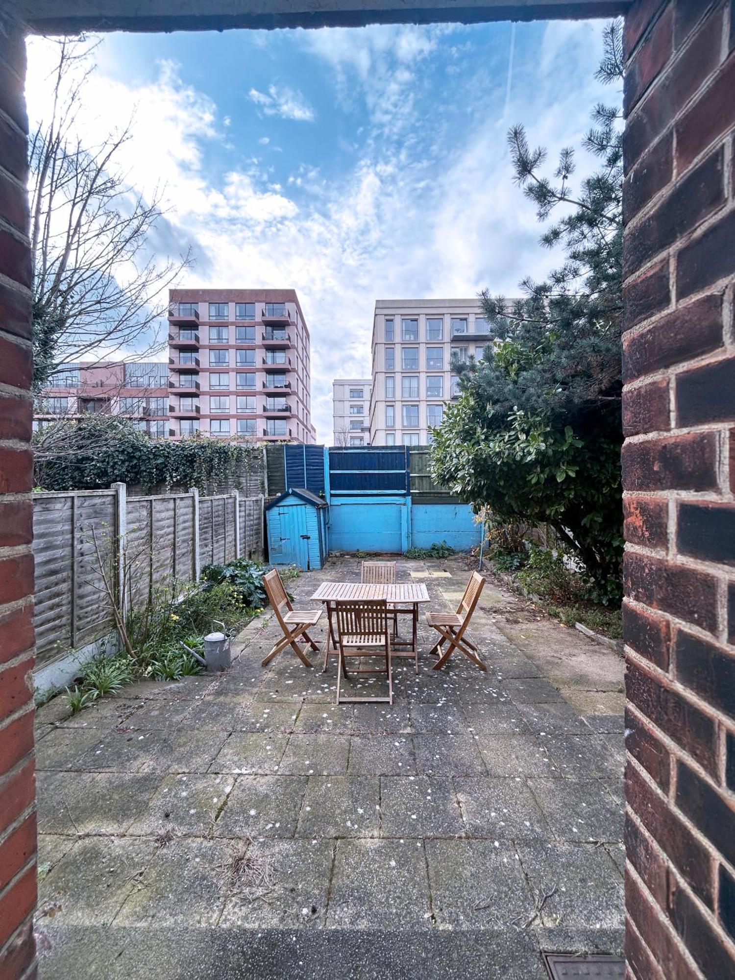 3-bed House - Next To Olympic Park & Westfield * Londen