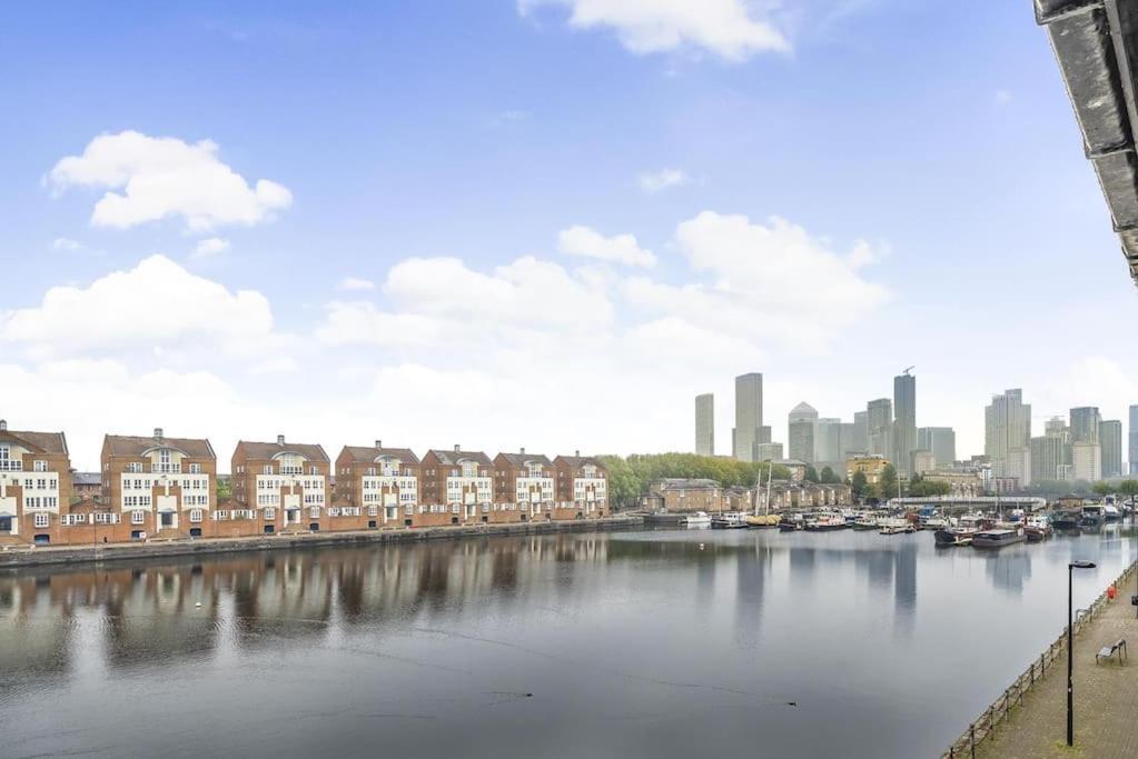 Leilighet Modern 3 Bedroom, 3 Bathroom, Parking, River View London