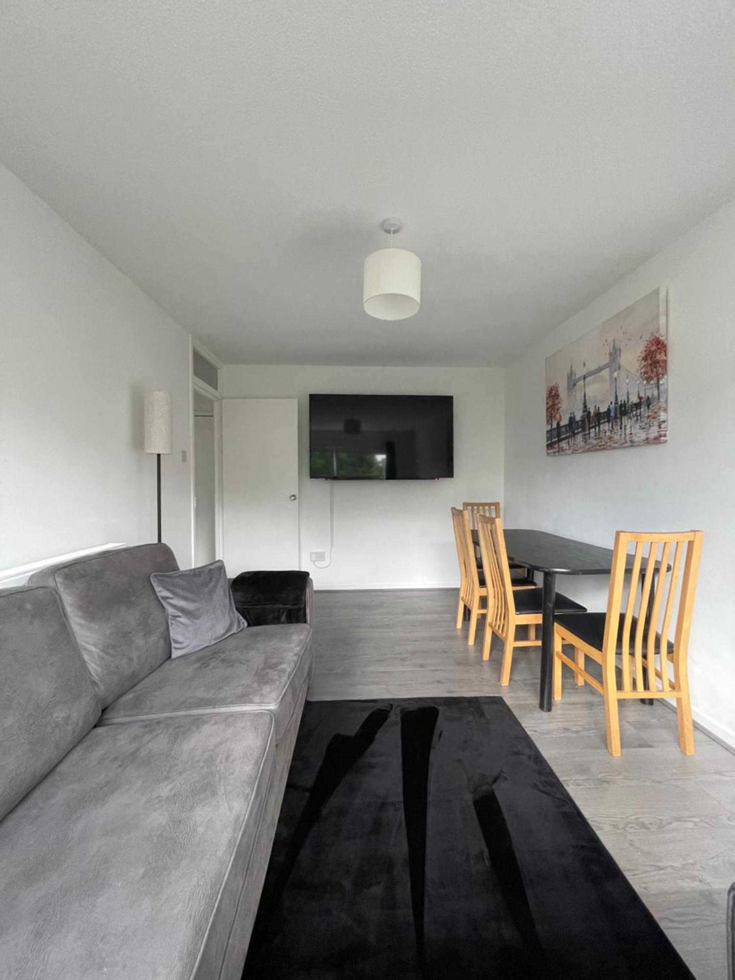 Travellers Hub Bow Apartment *
