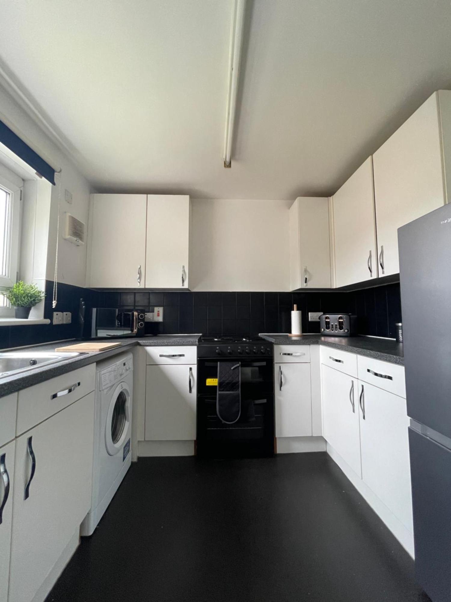 Travellers Hub Bow Apartment London