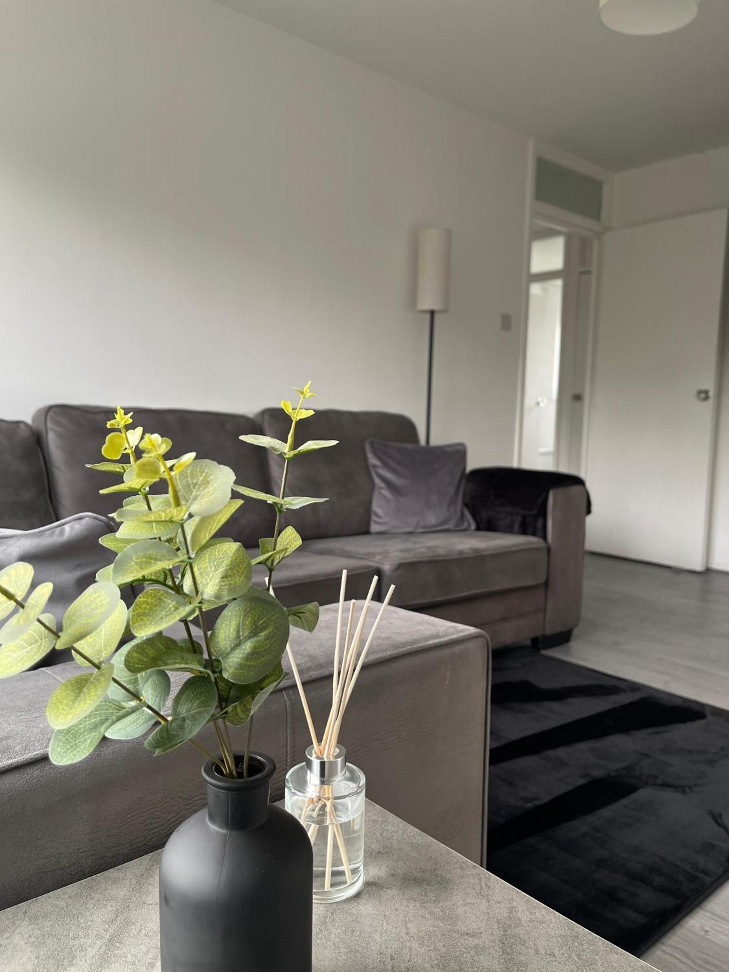 Travellers Hub Bow Apartment *