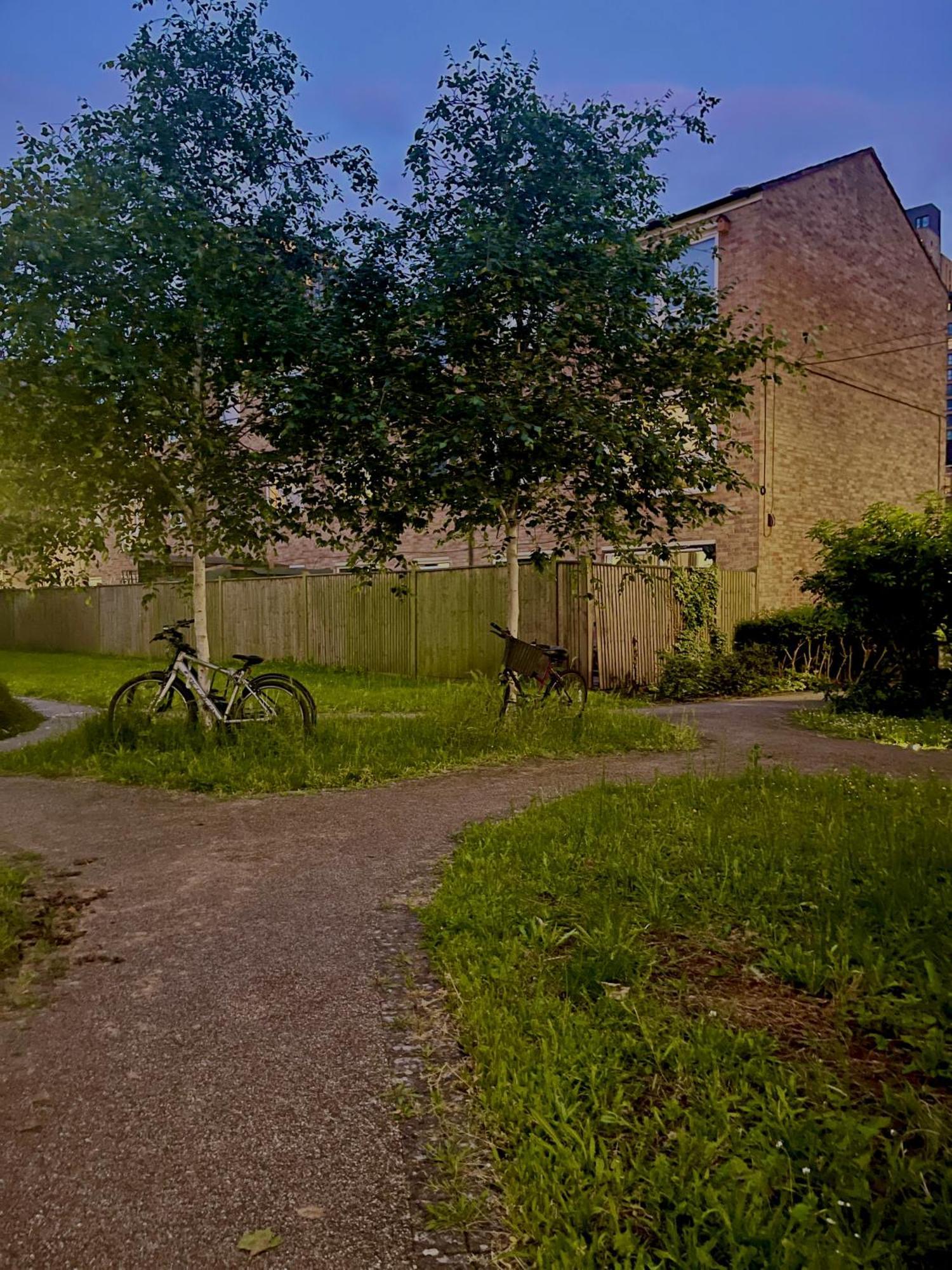 Travellers Hub Bow London