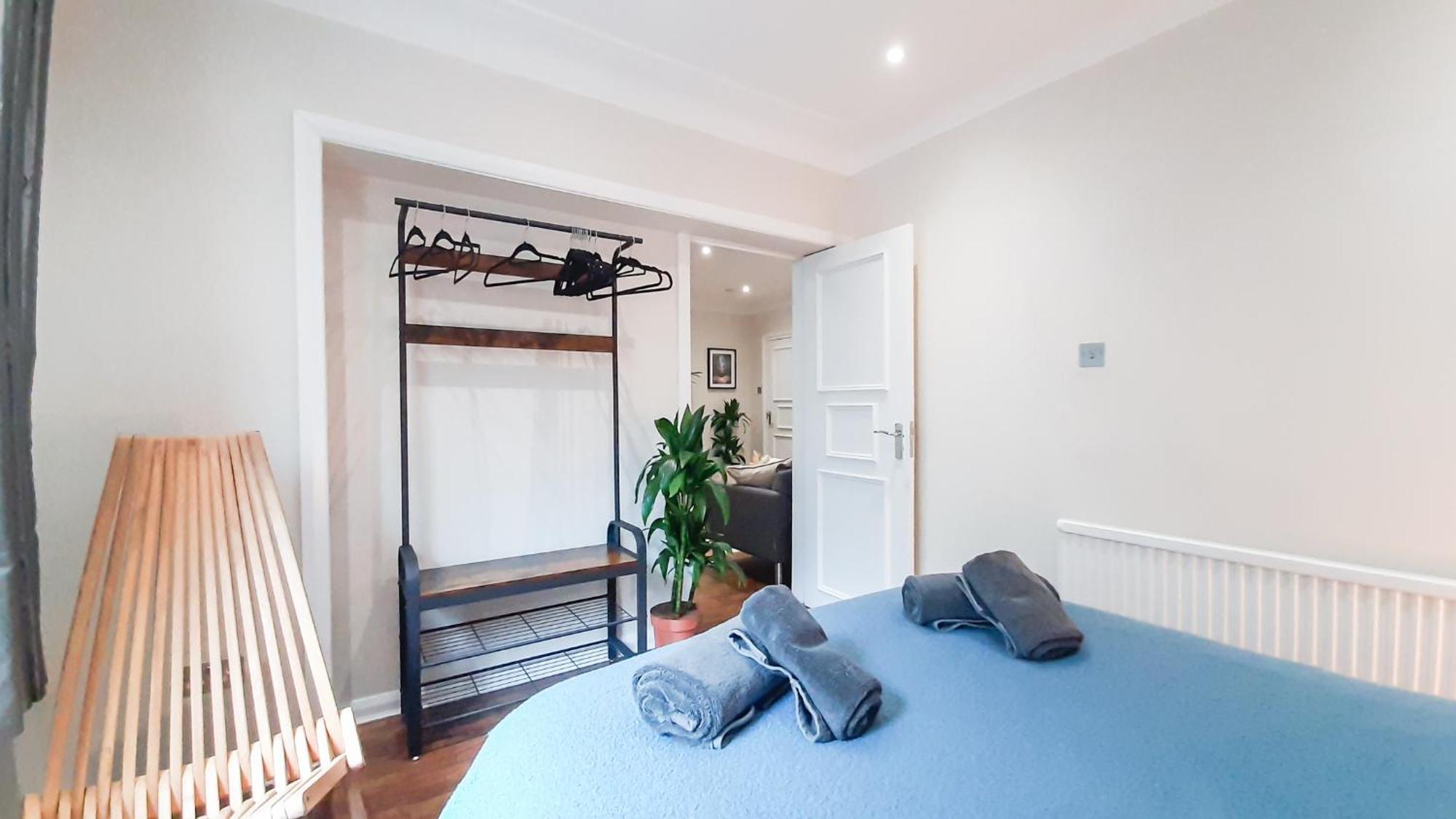 Enchanting 3 Bedroom Flat Apartment