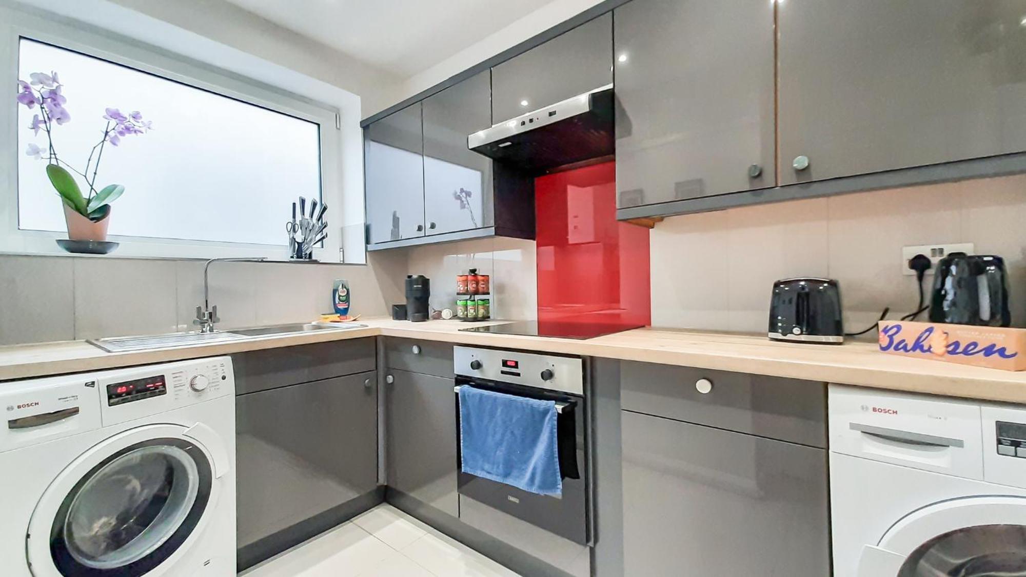 Apartment Enchanting 3 Bedroom Flat