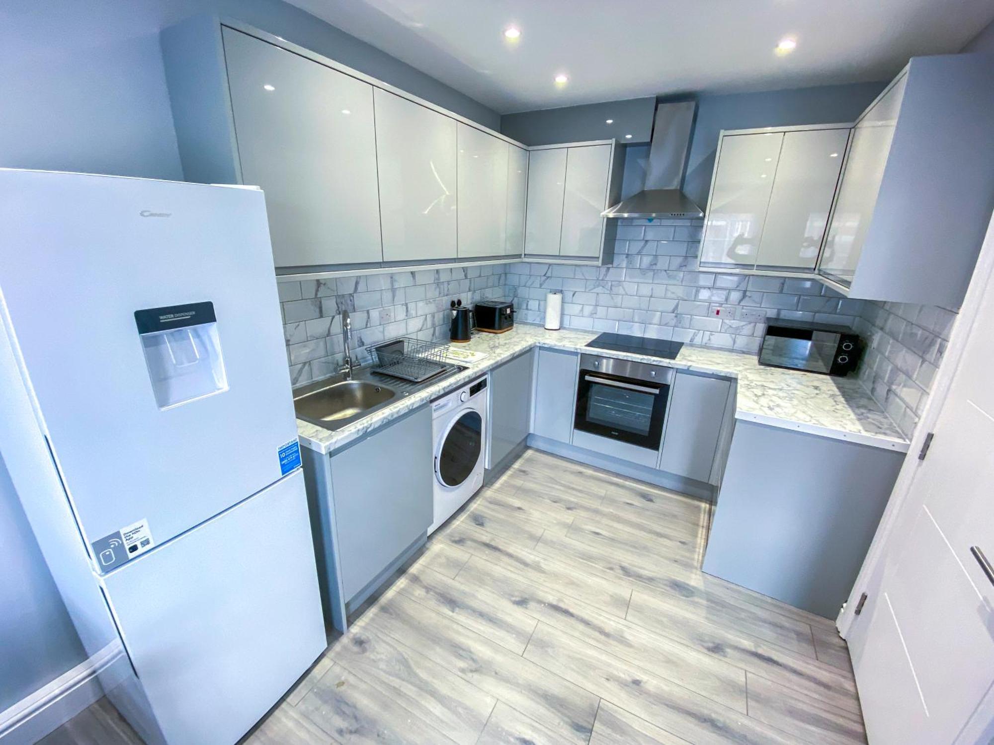 Modern 1-bedroom Flat, 5 Guest, - F2 Appartement