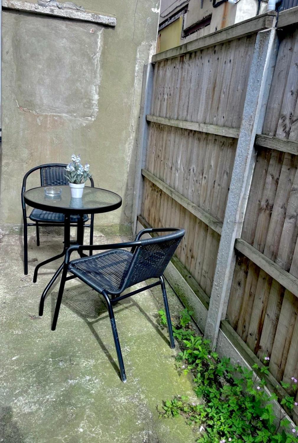 Flat With Private Patio In Stratford * London