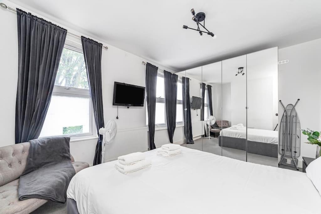 Apartment Spacious & Chic 3-bed House Near Central London