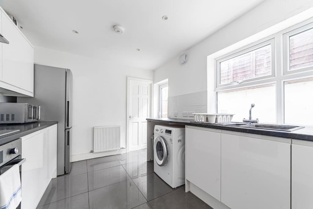 Apartment Spacious & Chic 3-bed House Near Central *