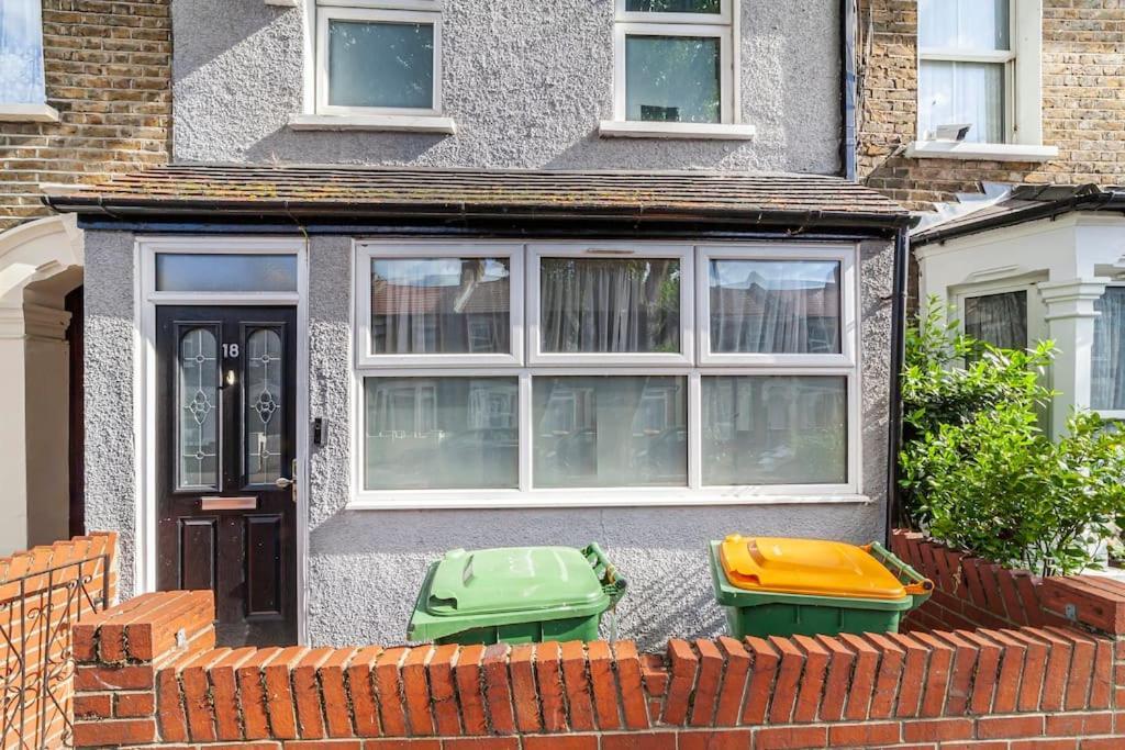 Apartment Spacious & Chic 3-bed House Near Central