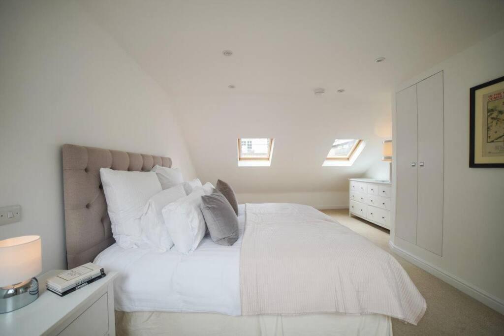 The Prestigious With Modern Elegance Apartment London