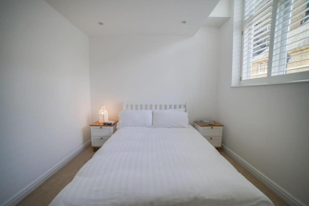 The Prestigious With Modern Elegance Apartment *