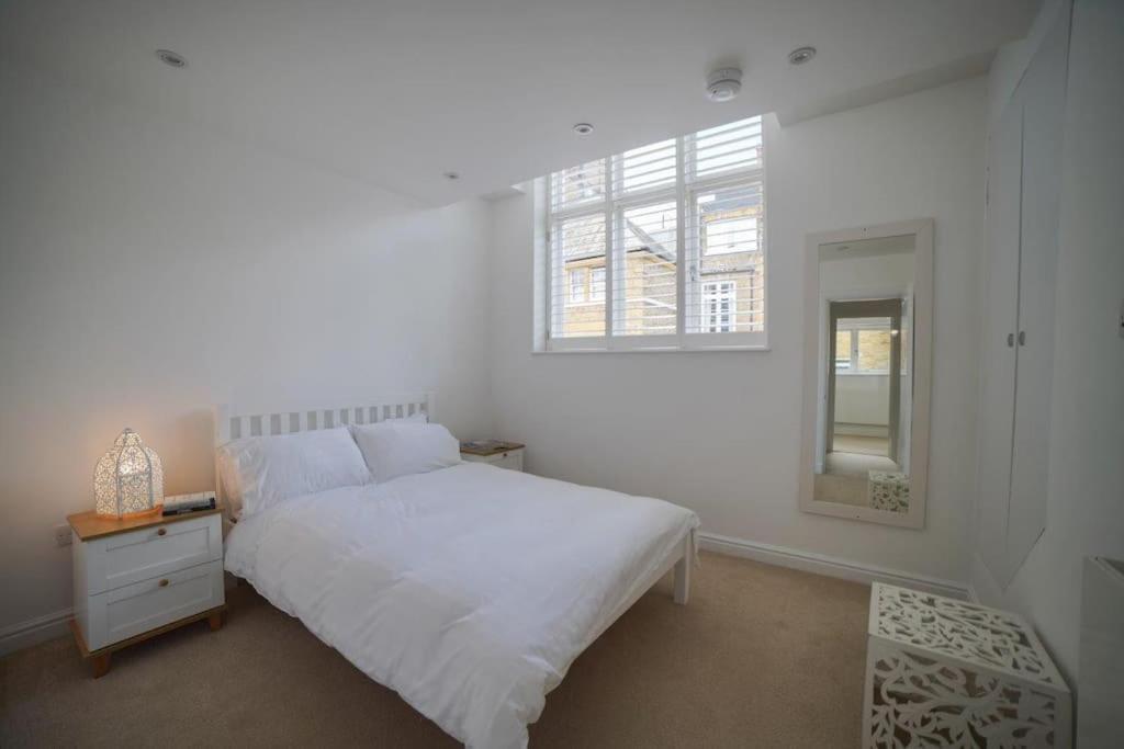 The Prestigious With Modern Elegance Apartment *