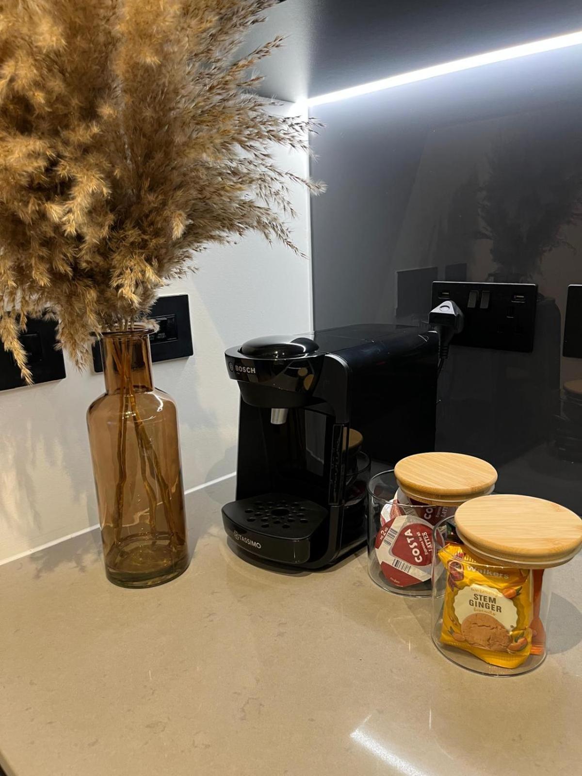 Elegant Penthouse In Stratford - Walk To Tube & Near Canary Wharf * London