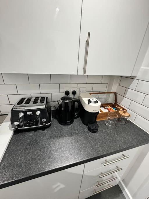Cosy 1 Bedroom Flat - Appartement Londen