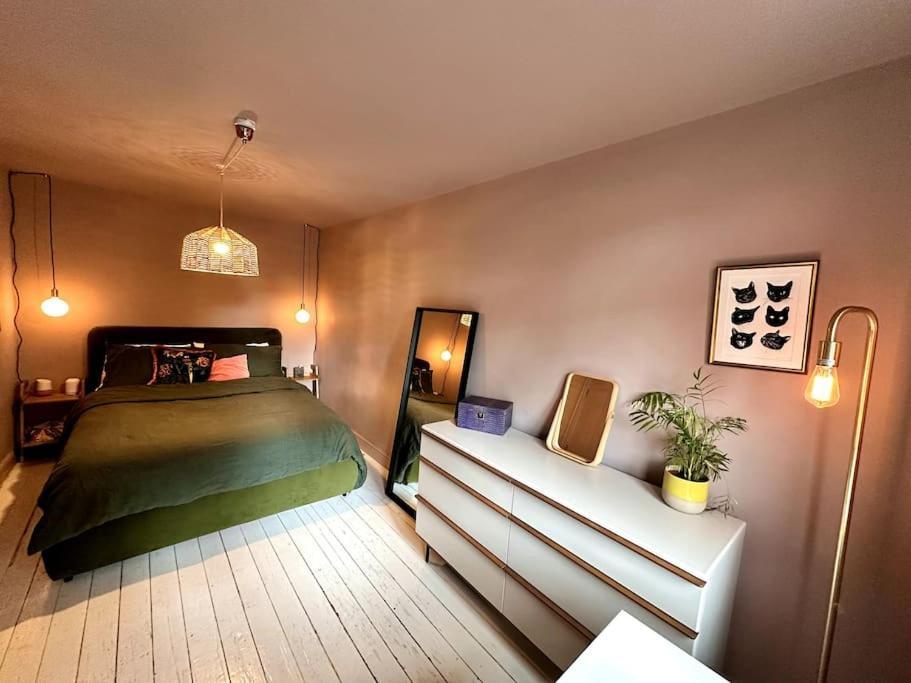 Stylish 2 Bed In Perfect East Location Apartment