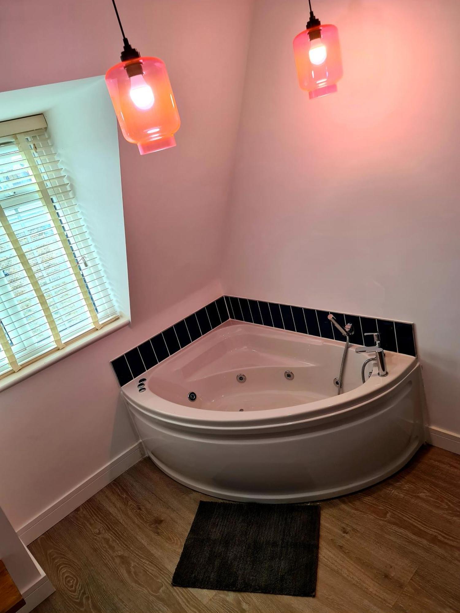 Angel Townhouse Hotell 3*