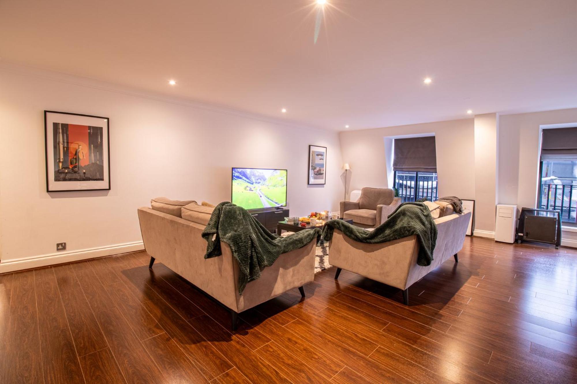 Leilighet Spacious 2 Bedroom Flat With Pool Table Opposite Green Park 7 London
