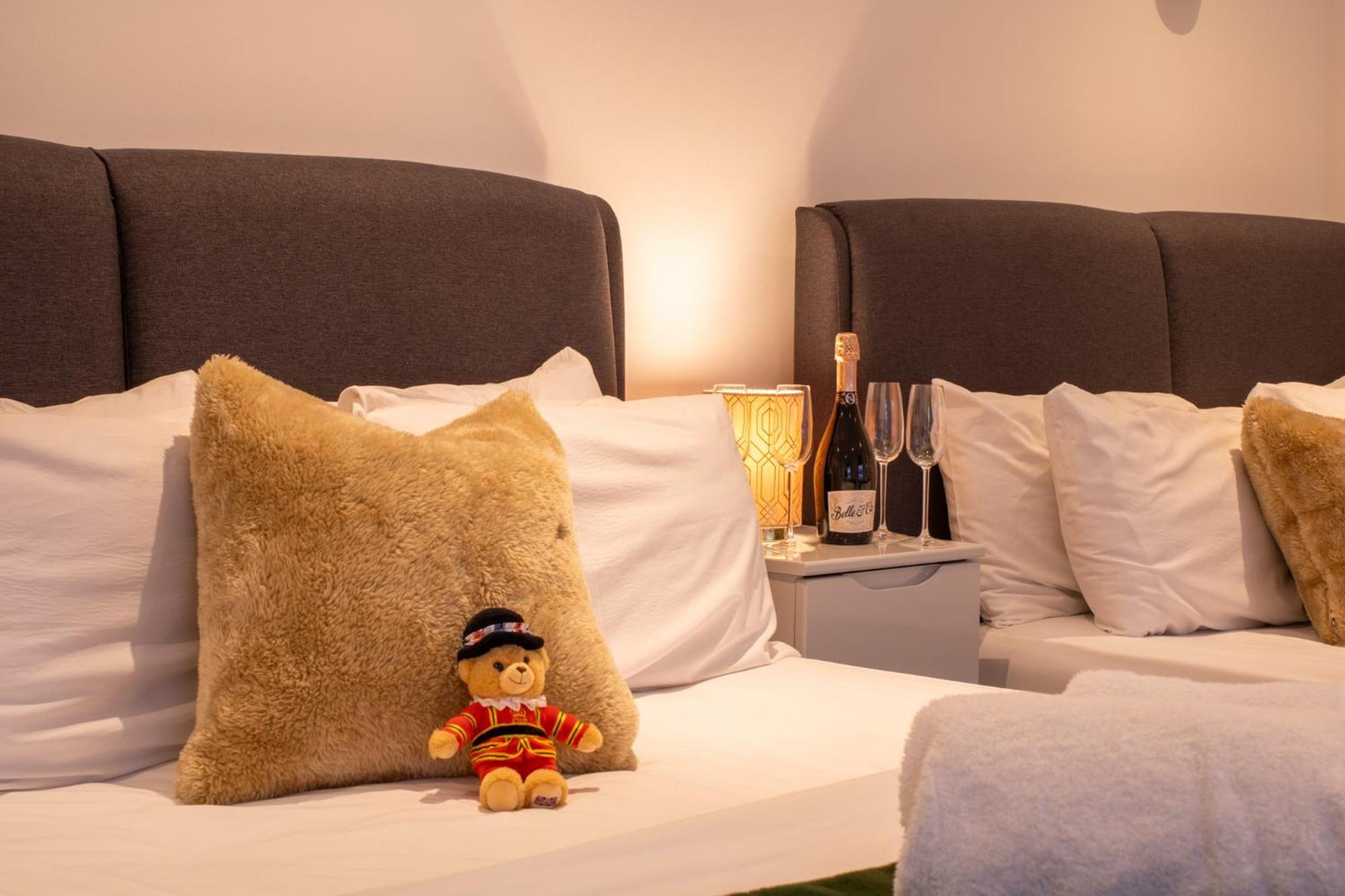 Spacious 2 Bedroom Flat With Pool Table Opposite Green Park 7 Leilighet