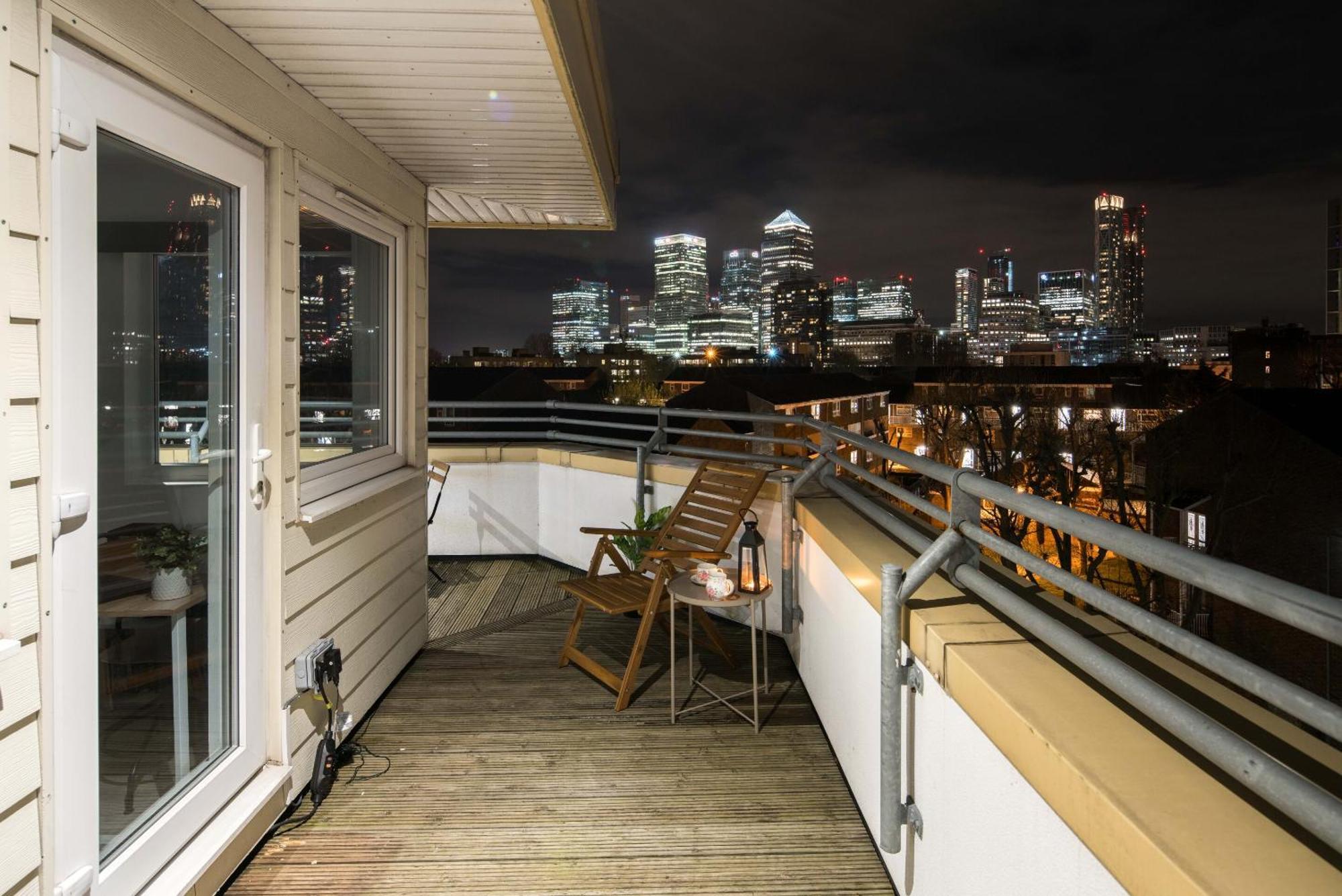 Canarywharf By Sleepy * London