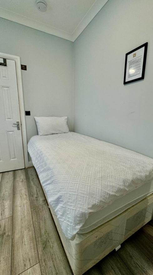 Apartment Flat In Acton London