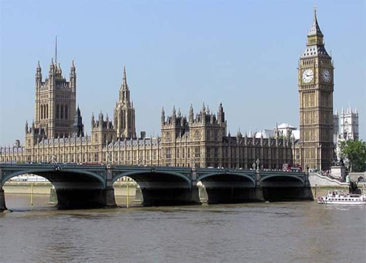 Guestready - Stylish Skyline Views, London