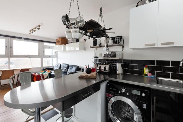 Guestready - Stylish Skyline Views, Apartment *