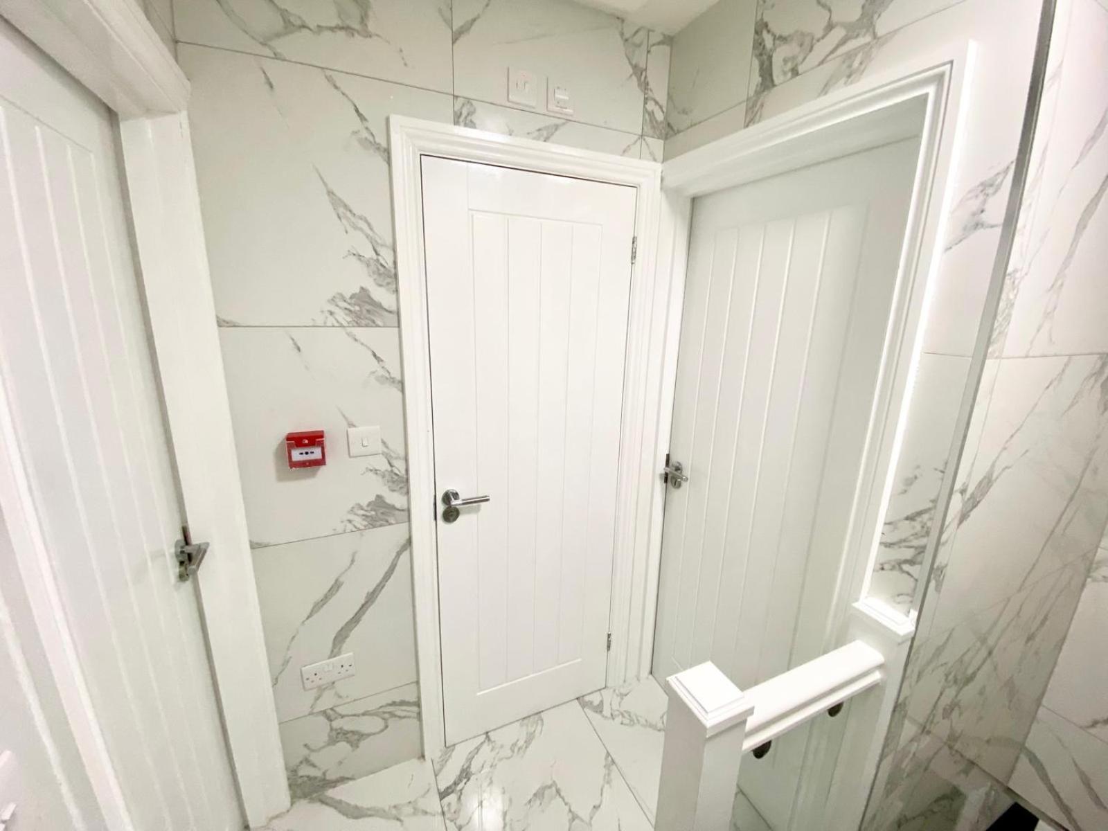 The Royal Boutique Regent By , Sleep 8 *