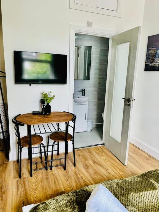 Apartamento Zee Homes W6