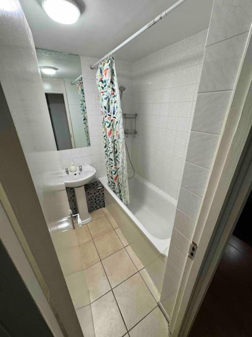 Gjestgiverier Prp Pennack Road Peckham *