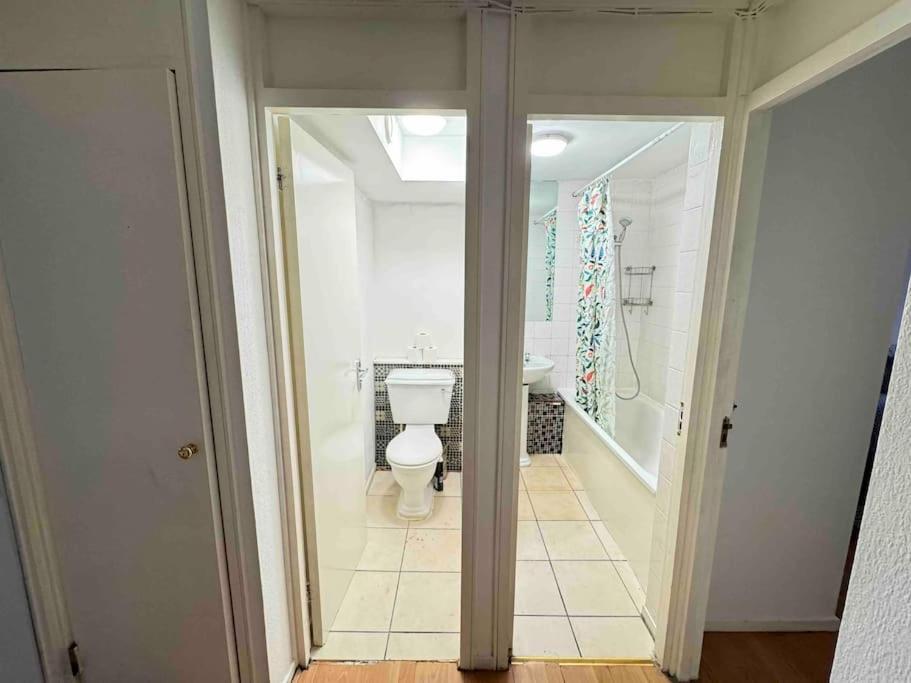 Gjestgiverier Prp Pennack Road Peckham *