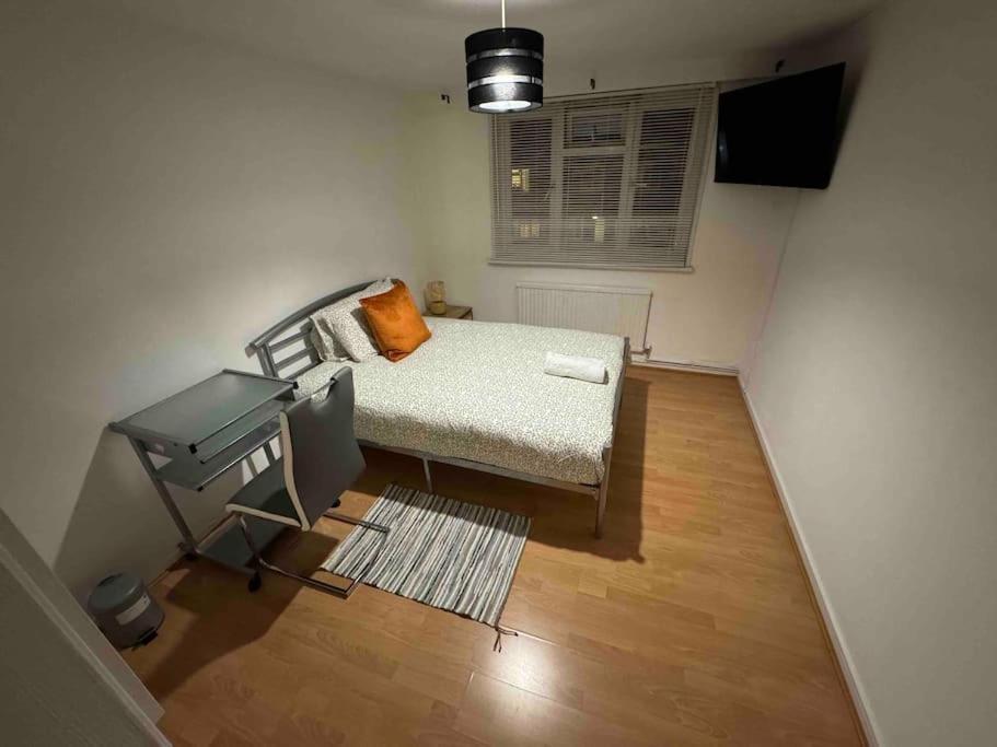 Gjestgiverier Prp Pennack Road Peckham *