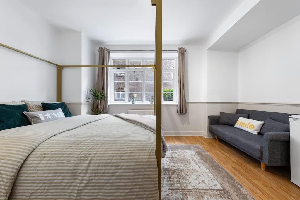 Brand New 3 Bedroom Flat In *