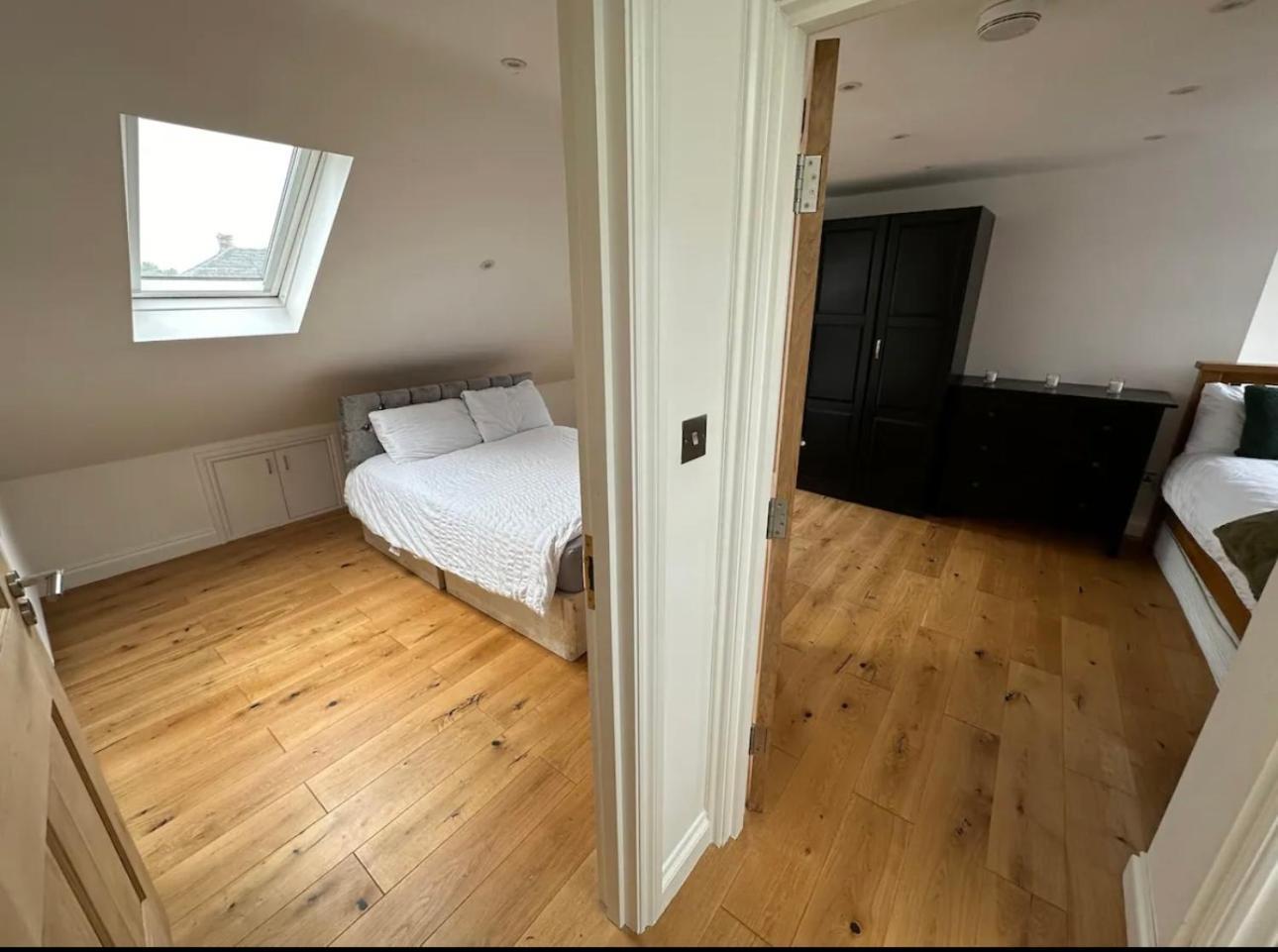 Leilighet 1 Bedroom, Sleeps 5, 30 Minutes To Centre *