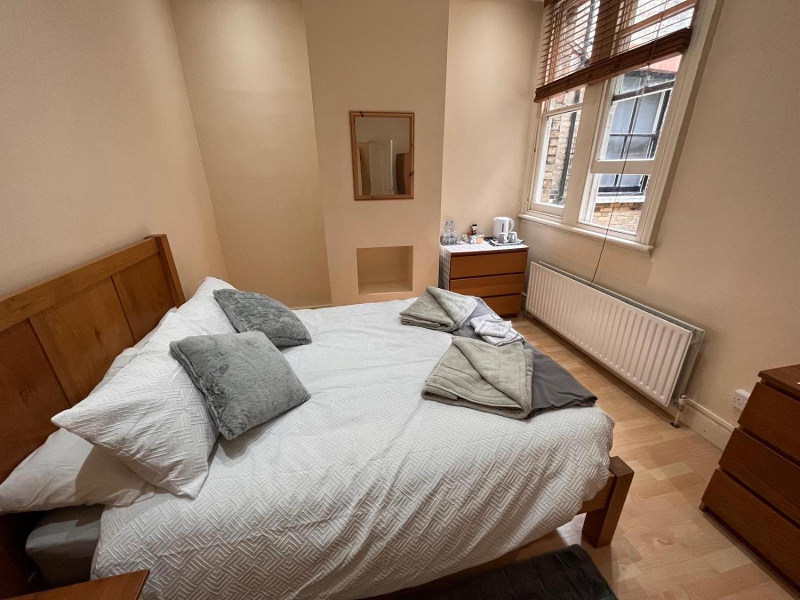 Apartment 4 Bedroom Ground Floor For Up To 7 Guests *