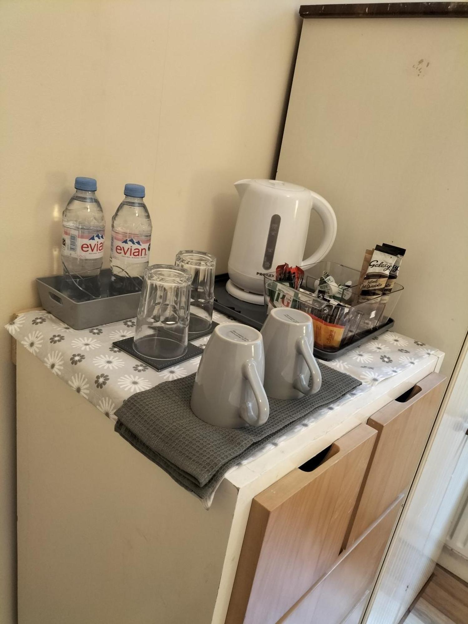 4 Bedroom Ground Floor For Up To 7 Guests Apartment