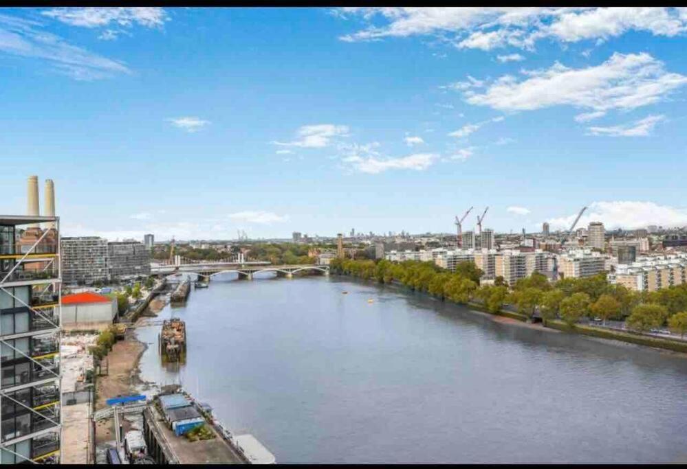 Bps Thames Riverside * London