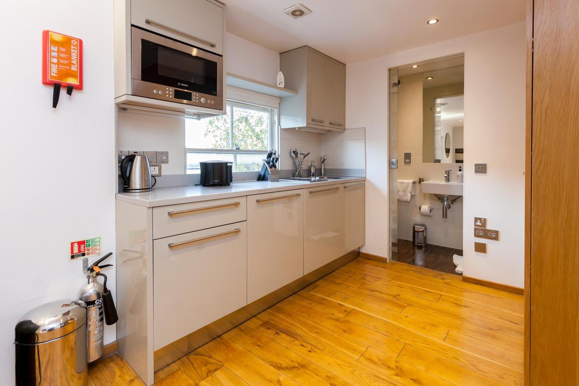 Space 4* London