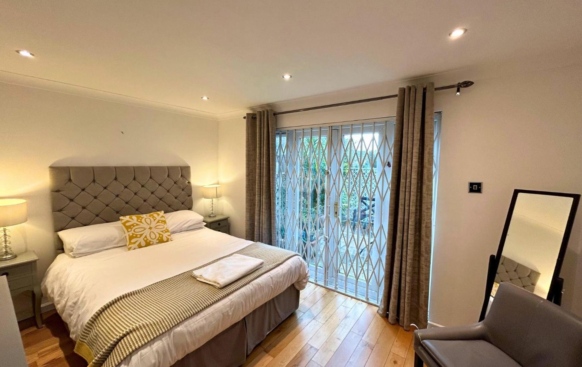 Putney Stylish Fantastically Located 4 Bedroom Townhouse * London