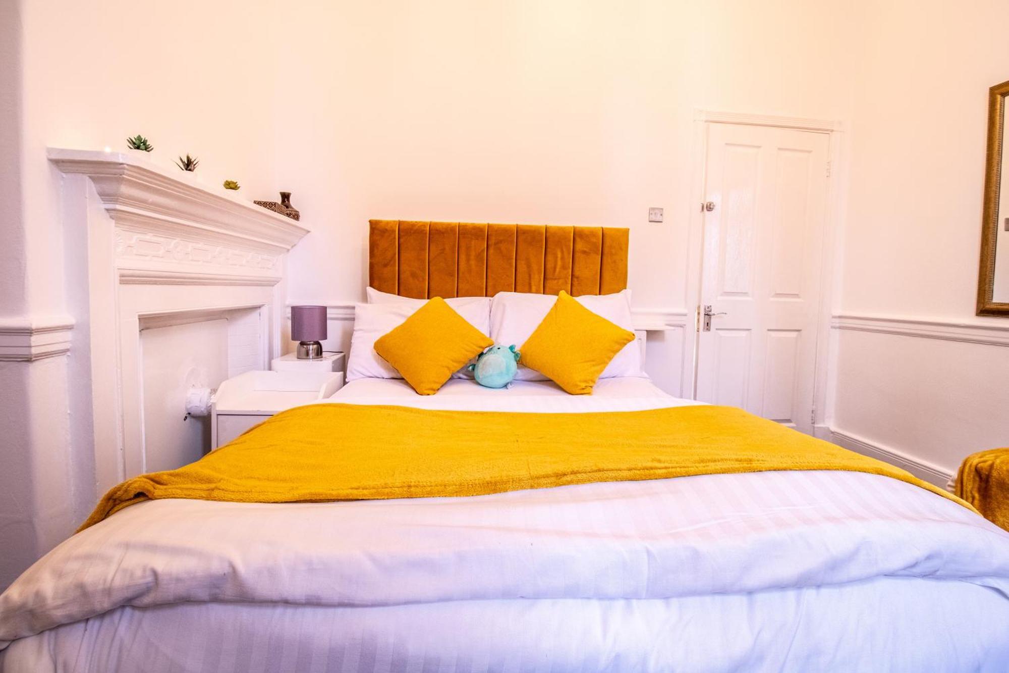 Luxurious On Oxford Street Apartment London