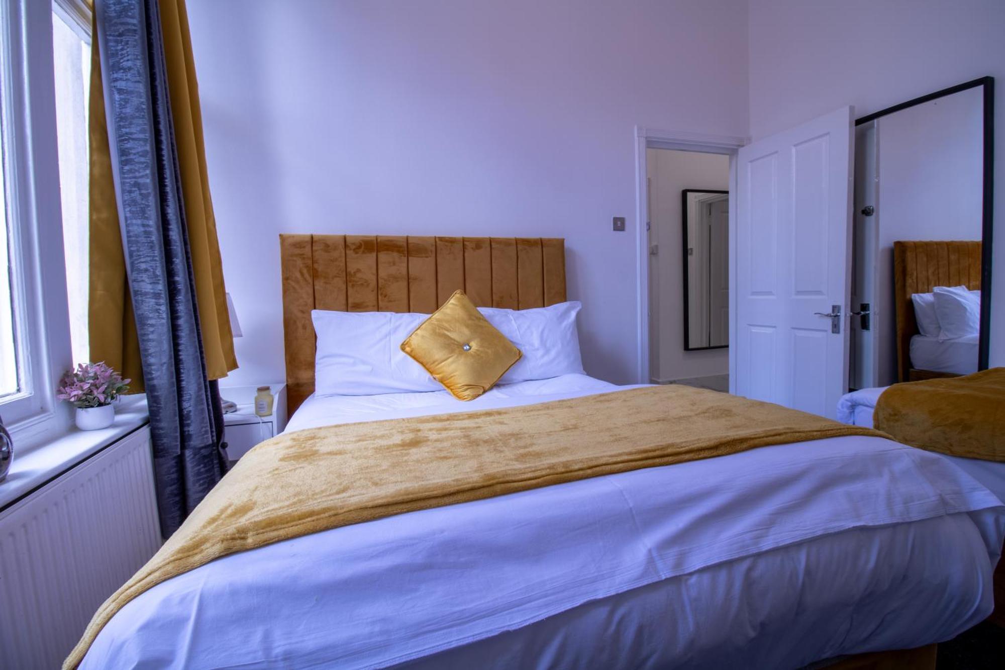 Luxurious On Oxford Street Apartment London