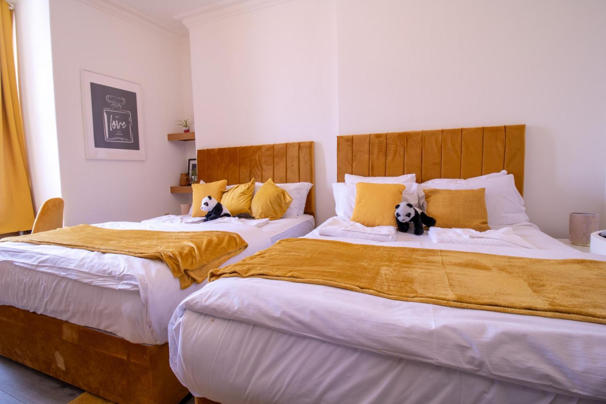 Luxurious On Oxford Street Apartment London