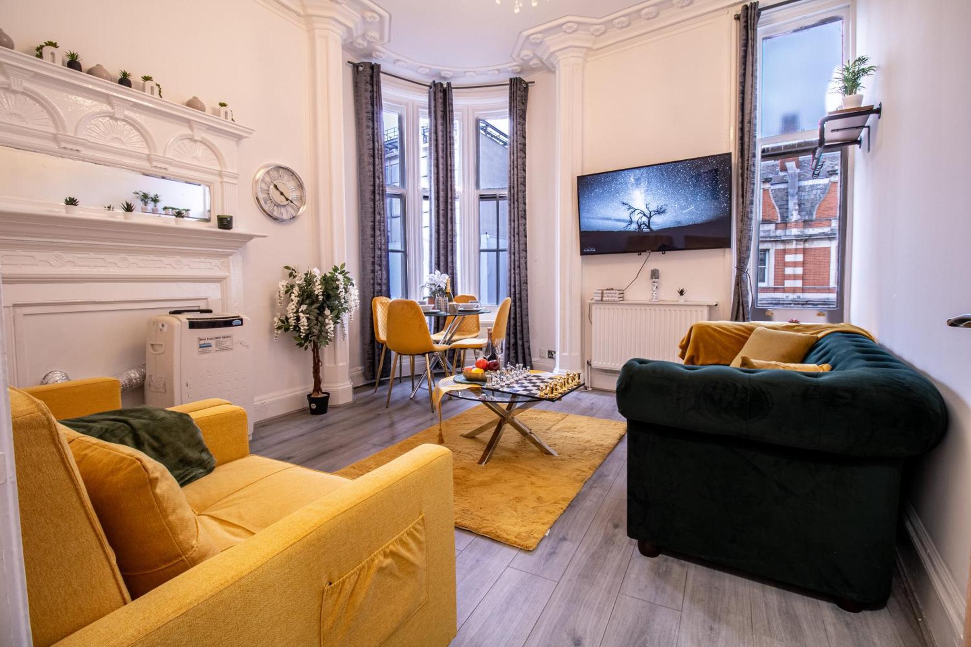 Spacious 3-bedroom In Exclusive Mayfair 7gc Leilighet *