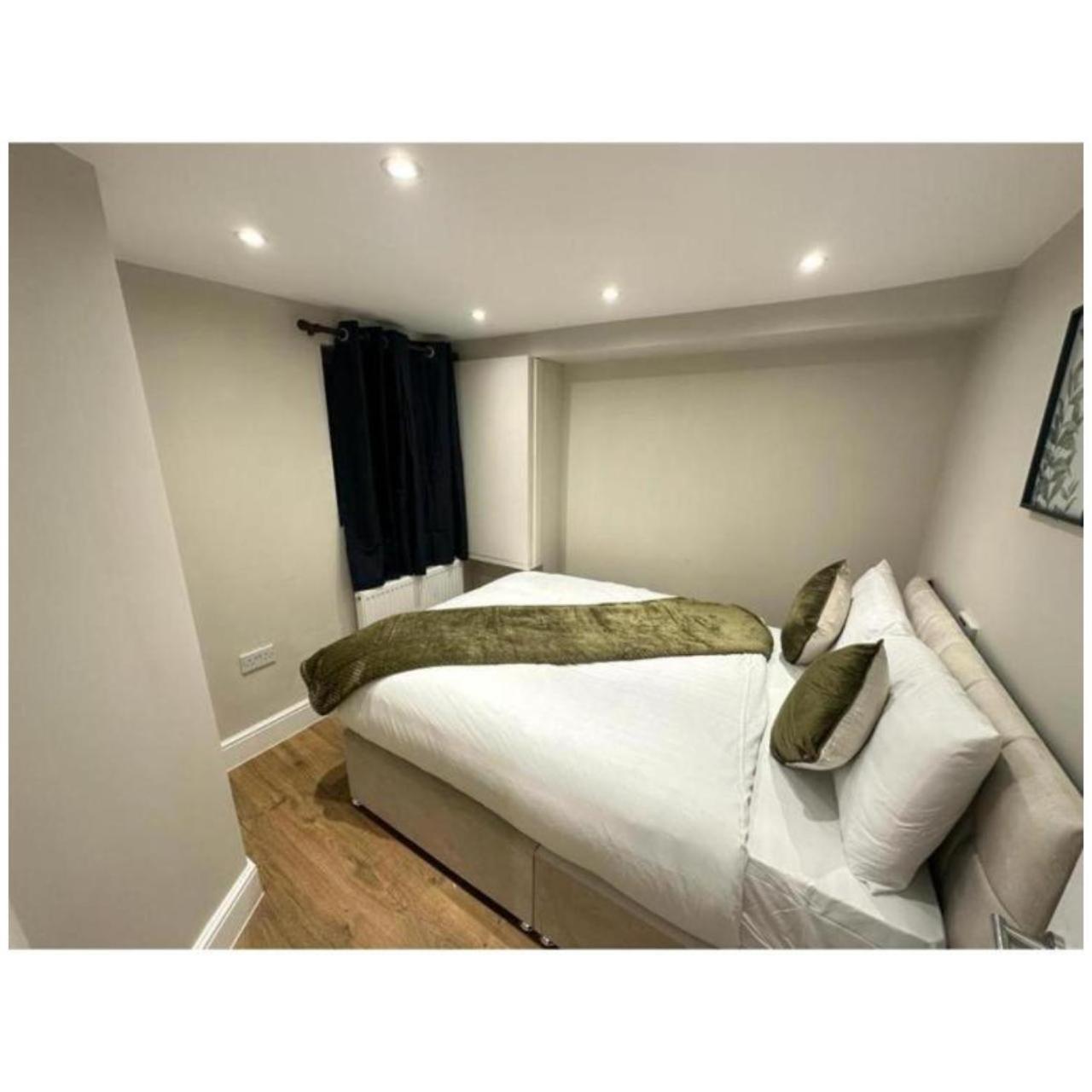 Fb- Spacious 2 Bed Flat Near Edgware Road London