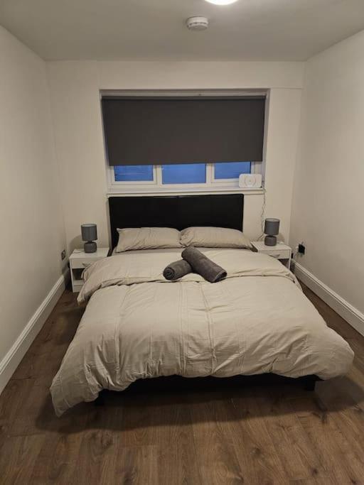 Beautiful Garden Flat Near Leilighet *