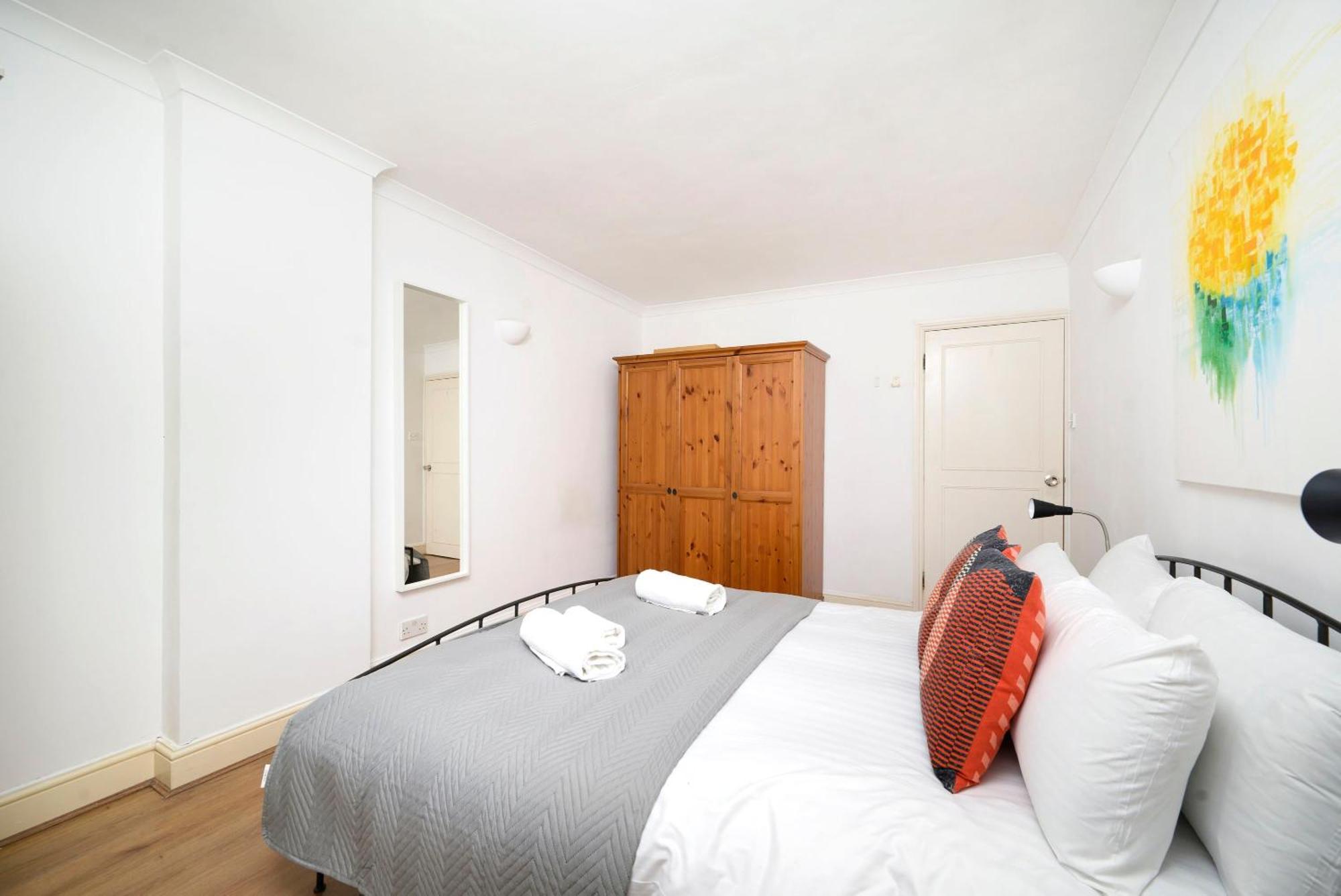 Wonderful 2br Flat On Richmond Street * London