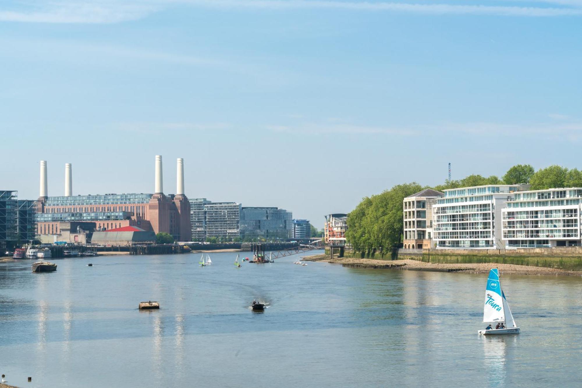 Vauxhall Luxury Manhattan Apartment London